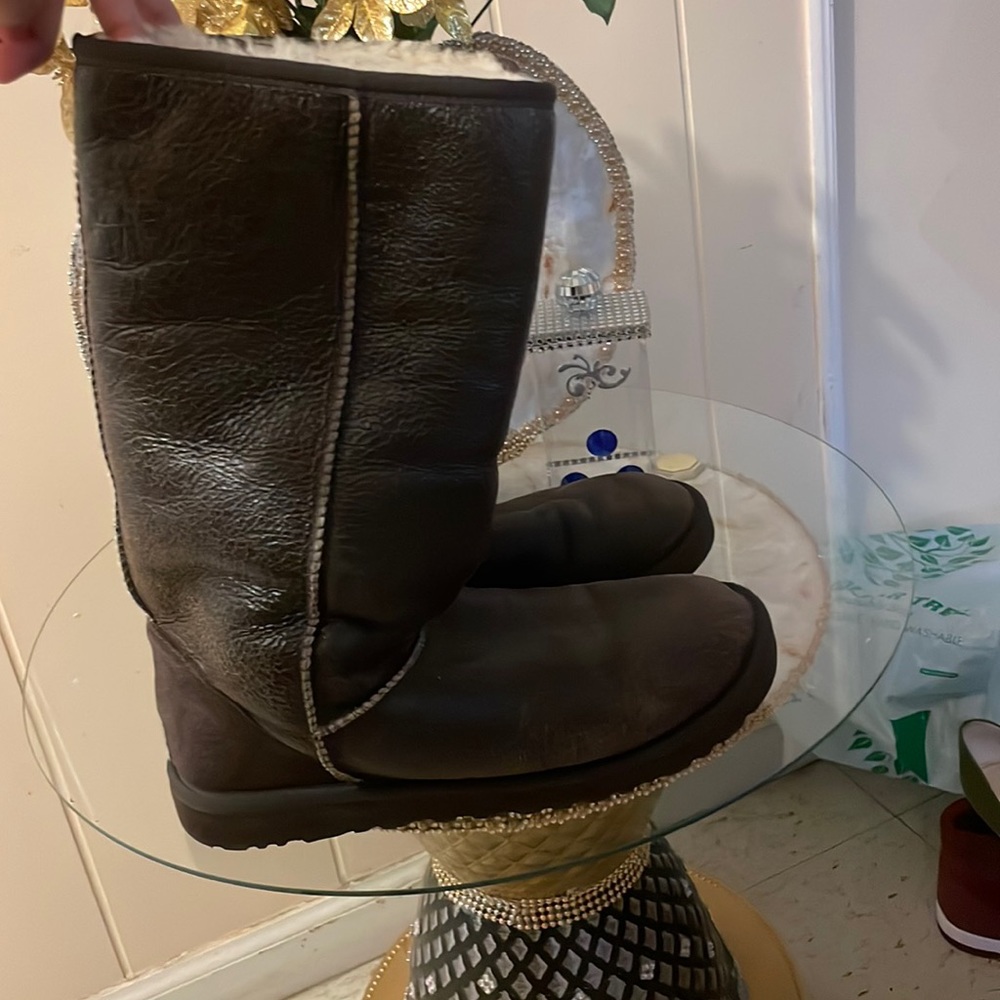 Uggs boots leather with suede in brown